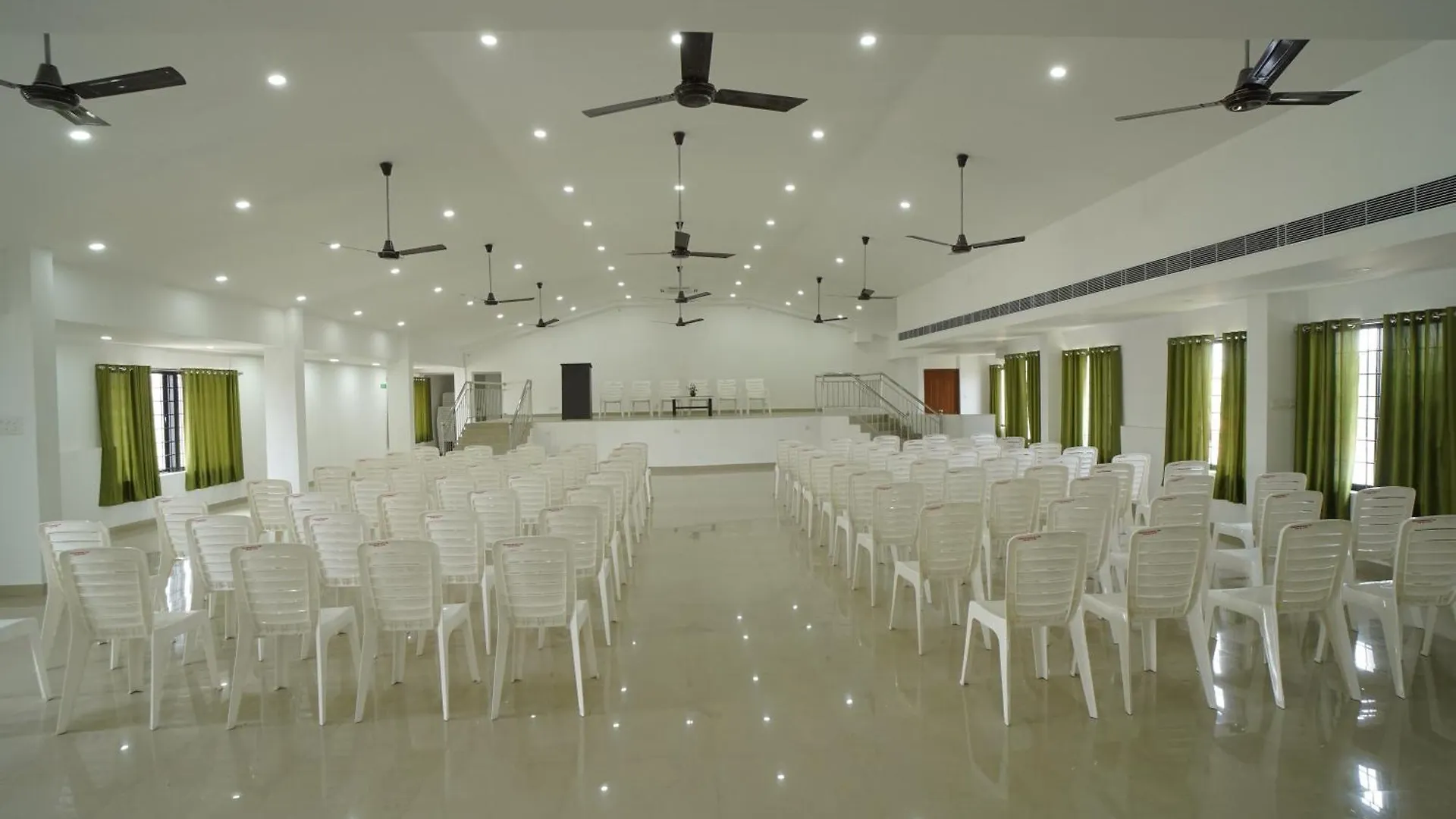 Sn Rooms Perumpavur Индия